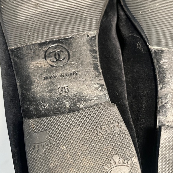 CHANEL Black Leather Loafers with Bow - Picture 12 of 13